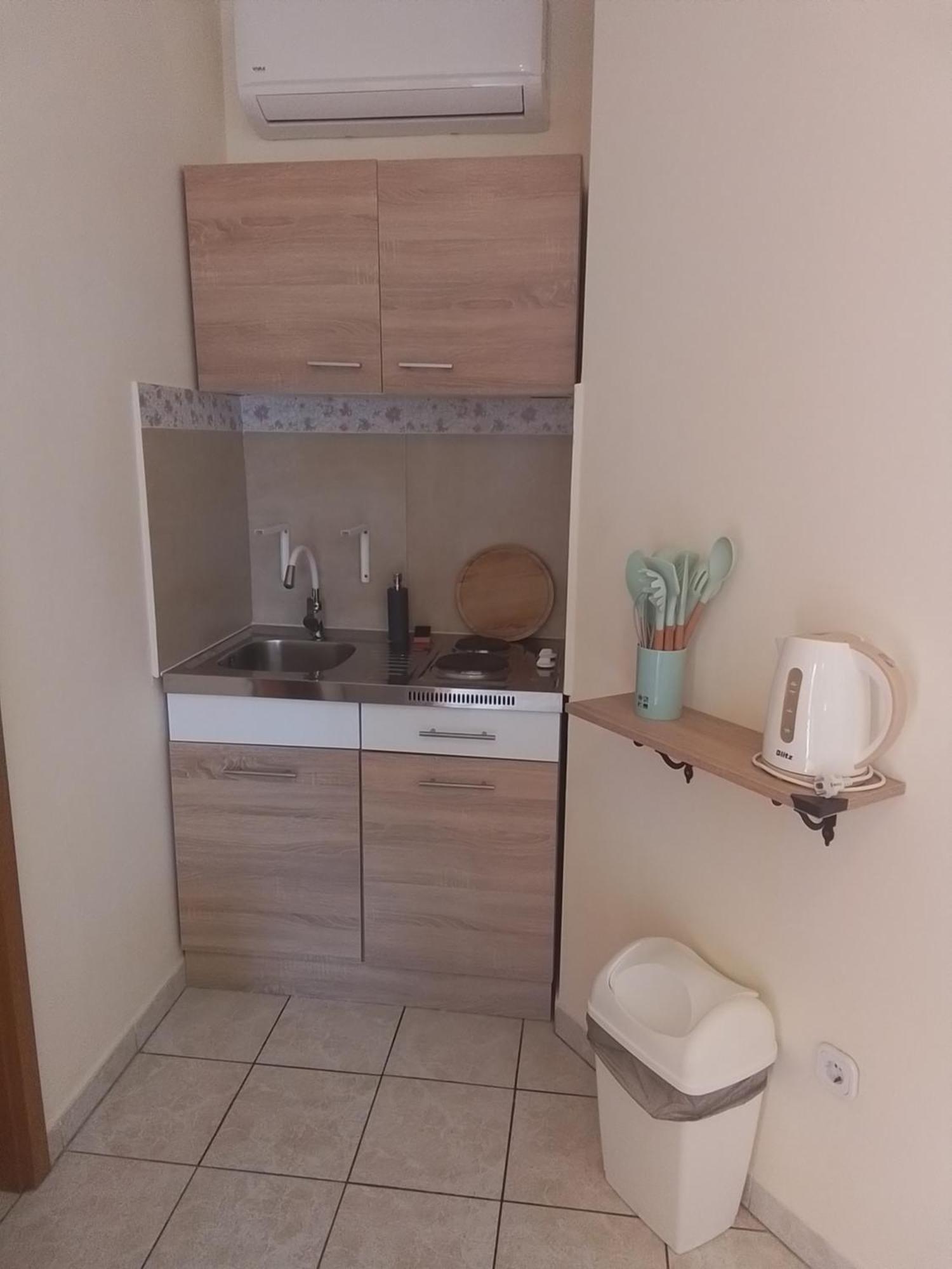Apartmani Fani 2 Min Walking From Sea Orebić Exterior foto