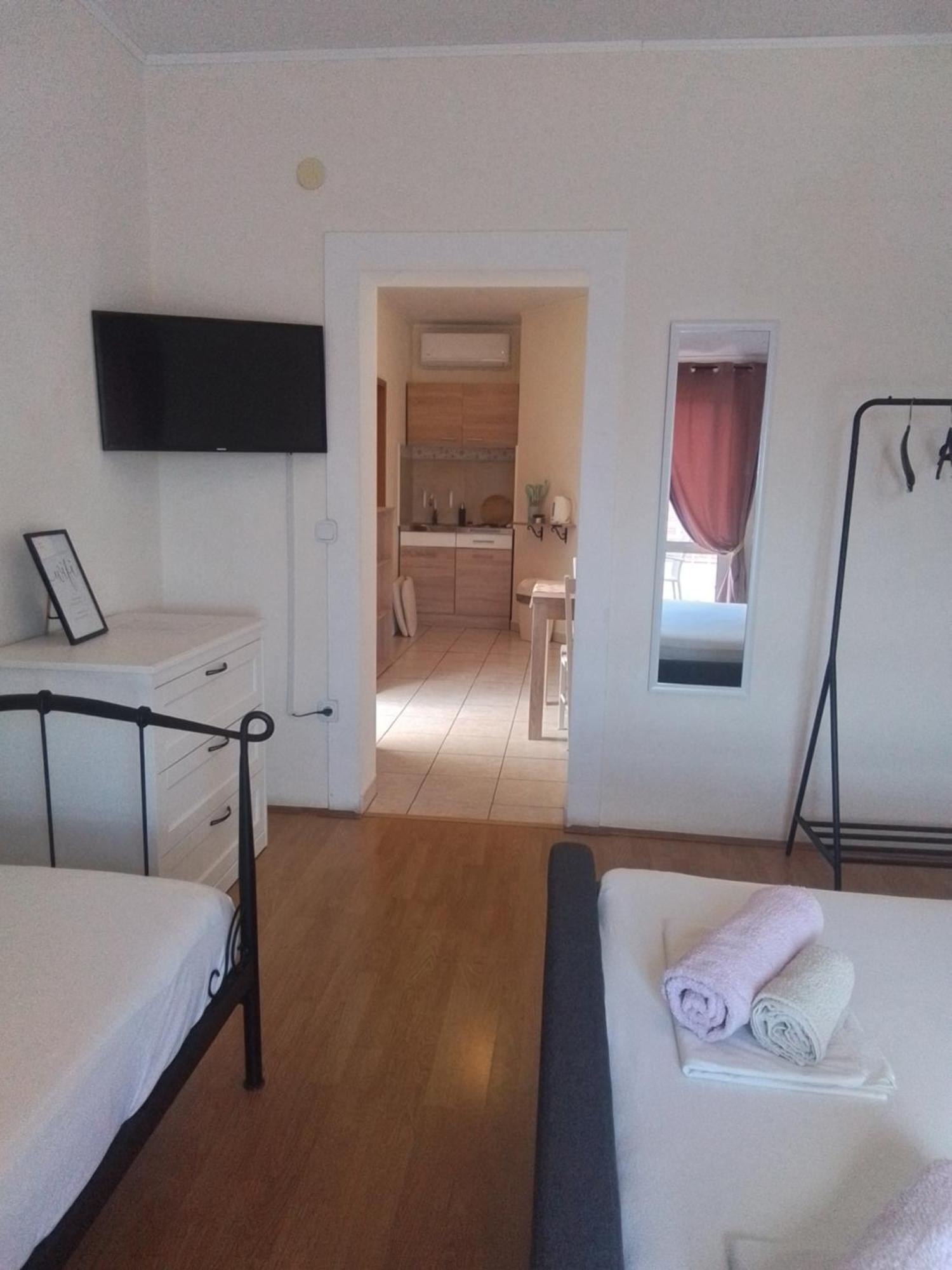 Apartmani Fani 2 Min Walking From Sea Orebić Exterior foto